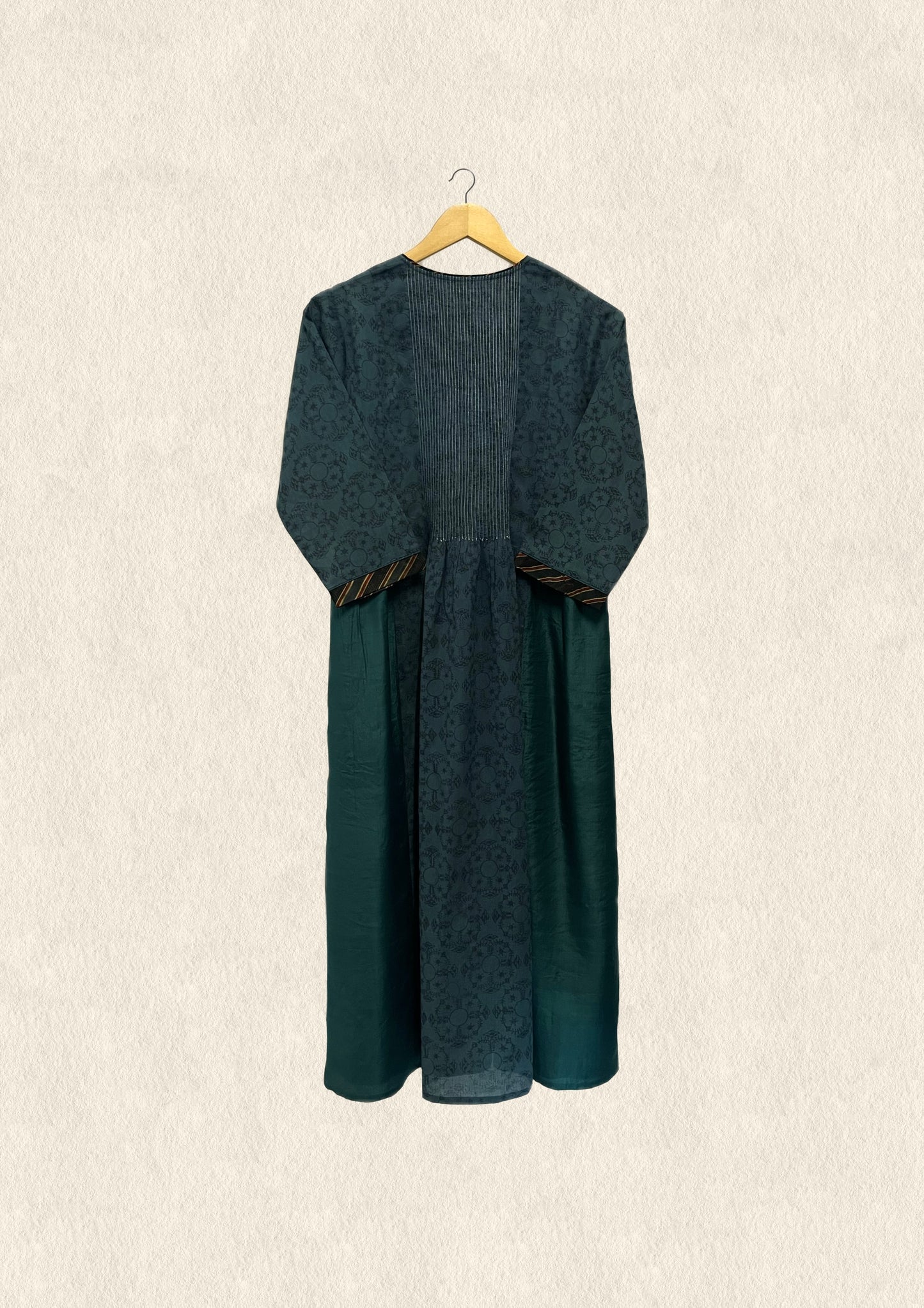 Ocean pintuck side gathered kurta