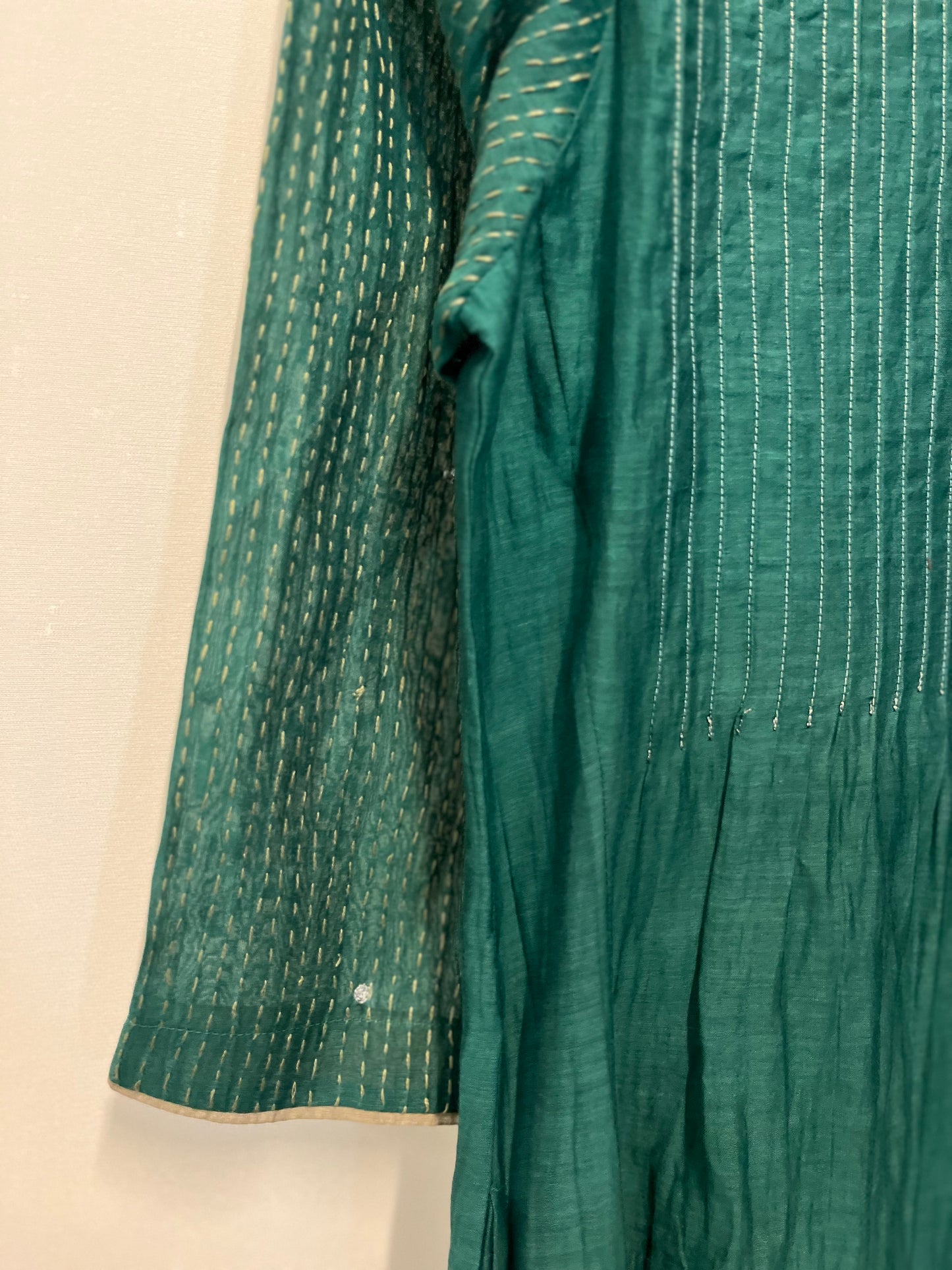 Aegean Buttoned pintuck kurta