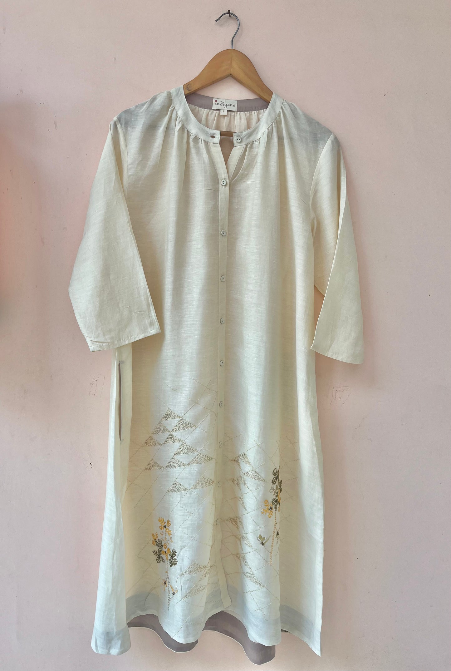 Gathered neck placket Viscose linen kurta