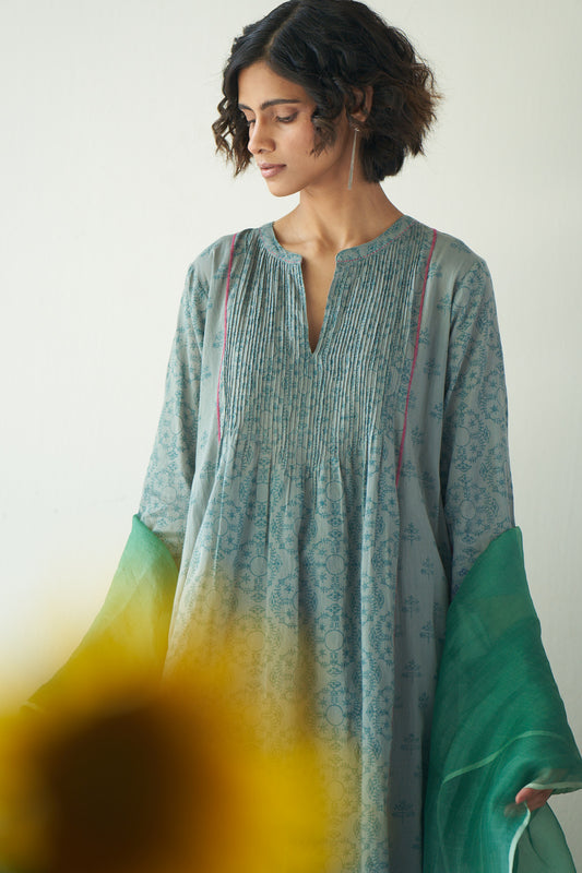 Blomst kurta and pant set , hand block printed kurta with pintuck details, paired with coordinated pants and a dip dyed silk organza dupatta.