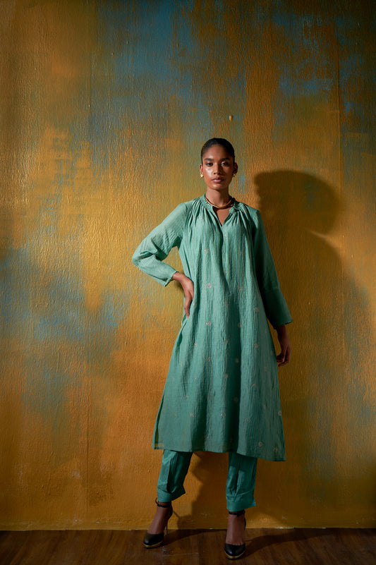 Bel Kaamdani Embroidered Chanderi Kurta & Pant set