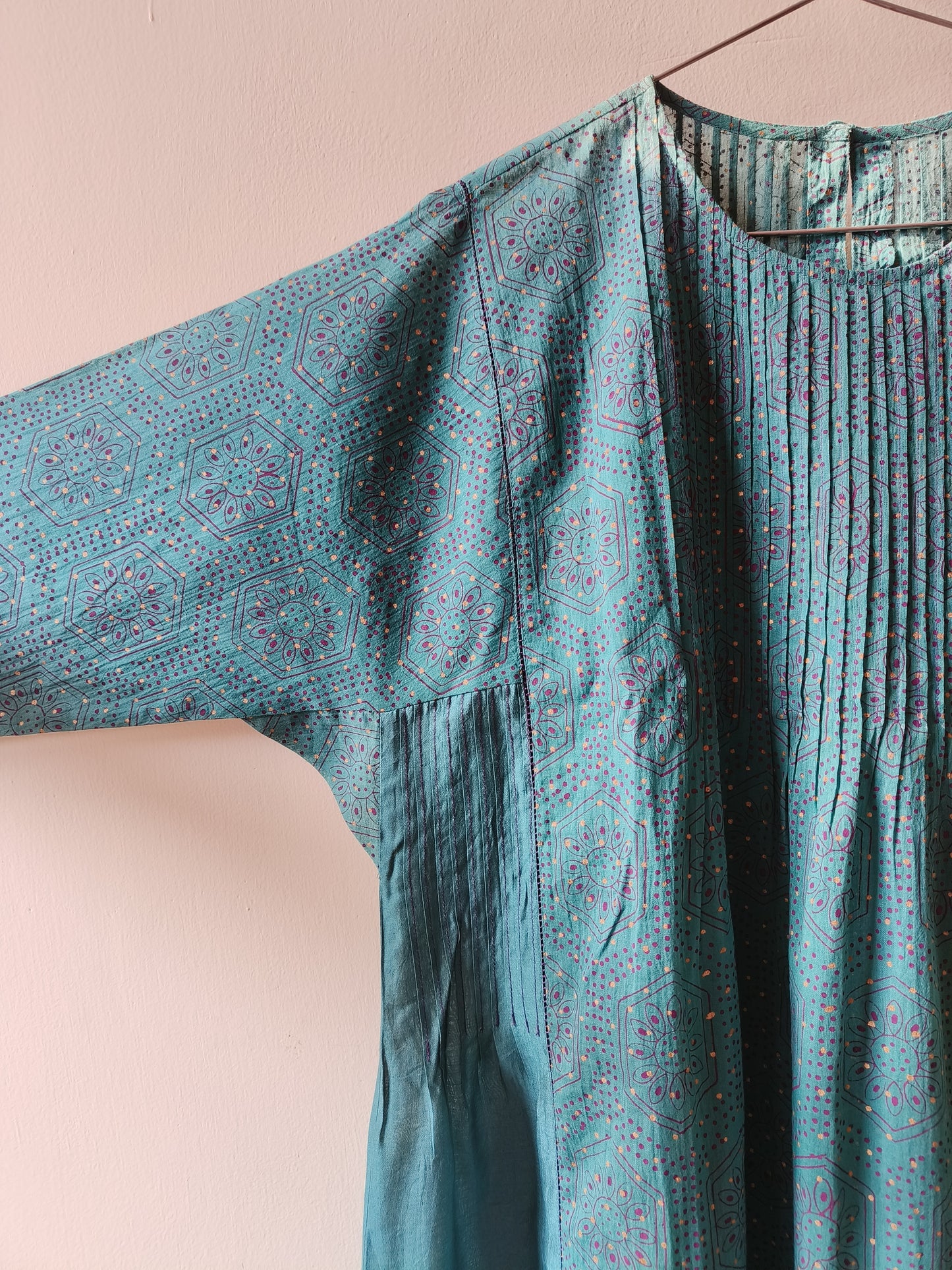 Dona Pin-tucked Kalidar Kurta