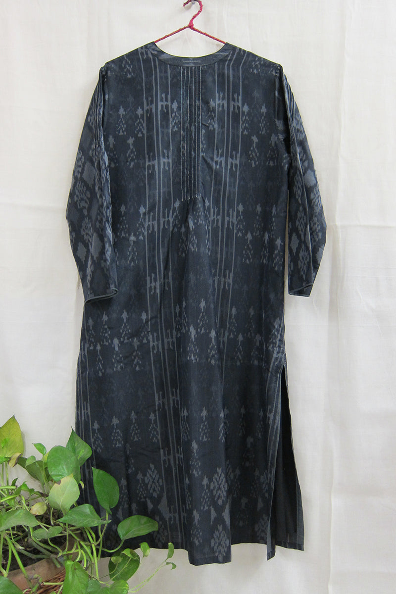 Saba Geometric Kilim Motif Silk Kurta