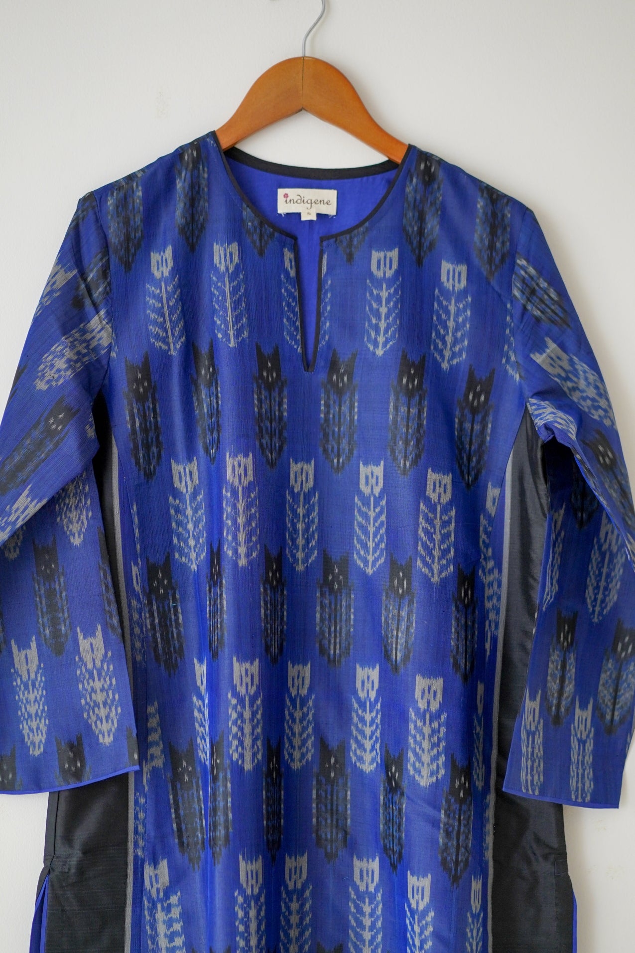 ZAINAB WOVEN TULIP SILK IKAT KURTA