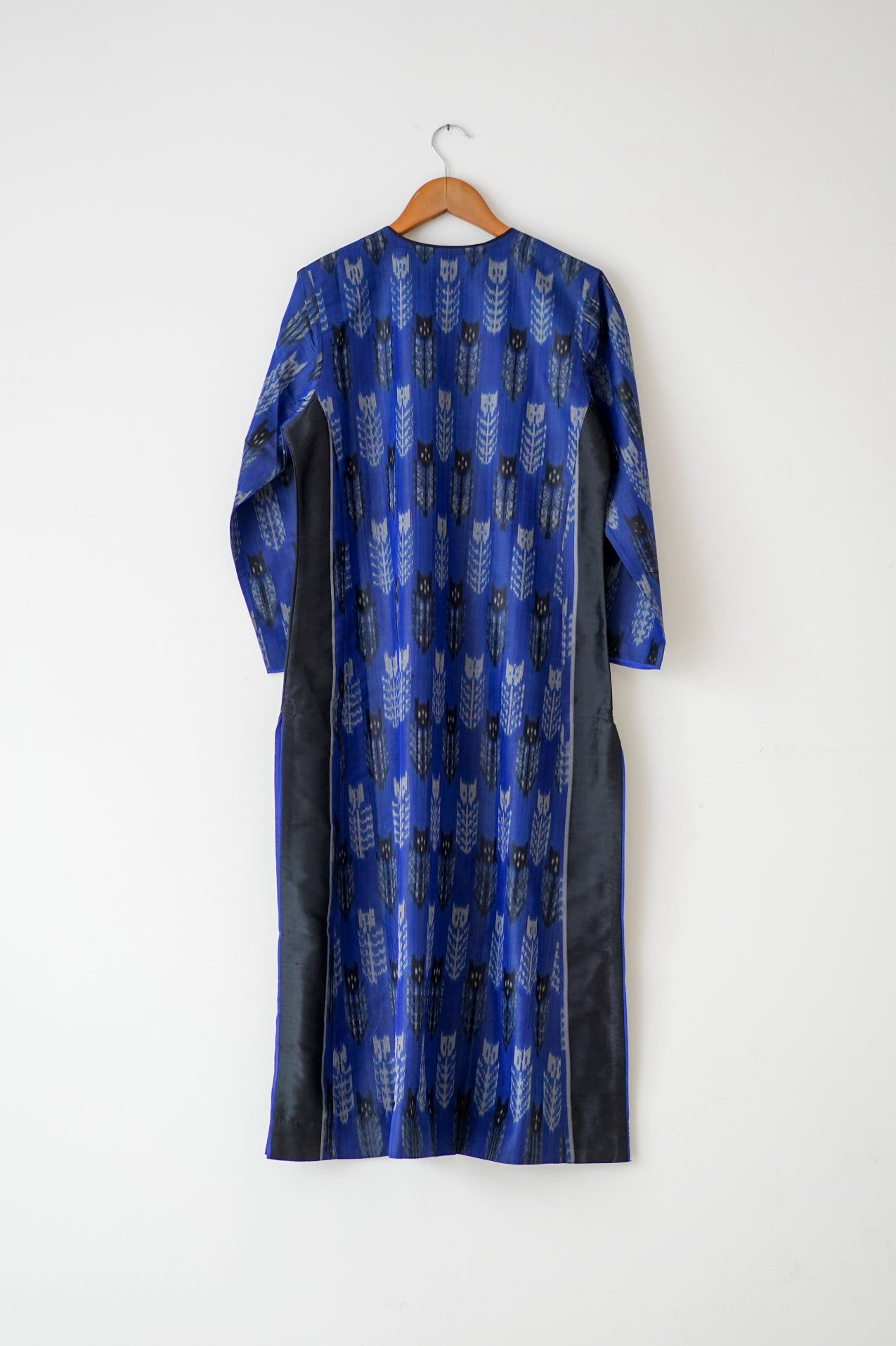 ZAINAB WOVEN TULIP SILK IKAT KURTA