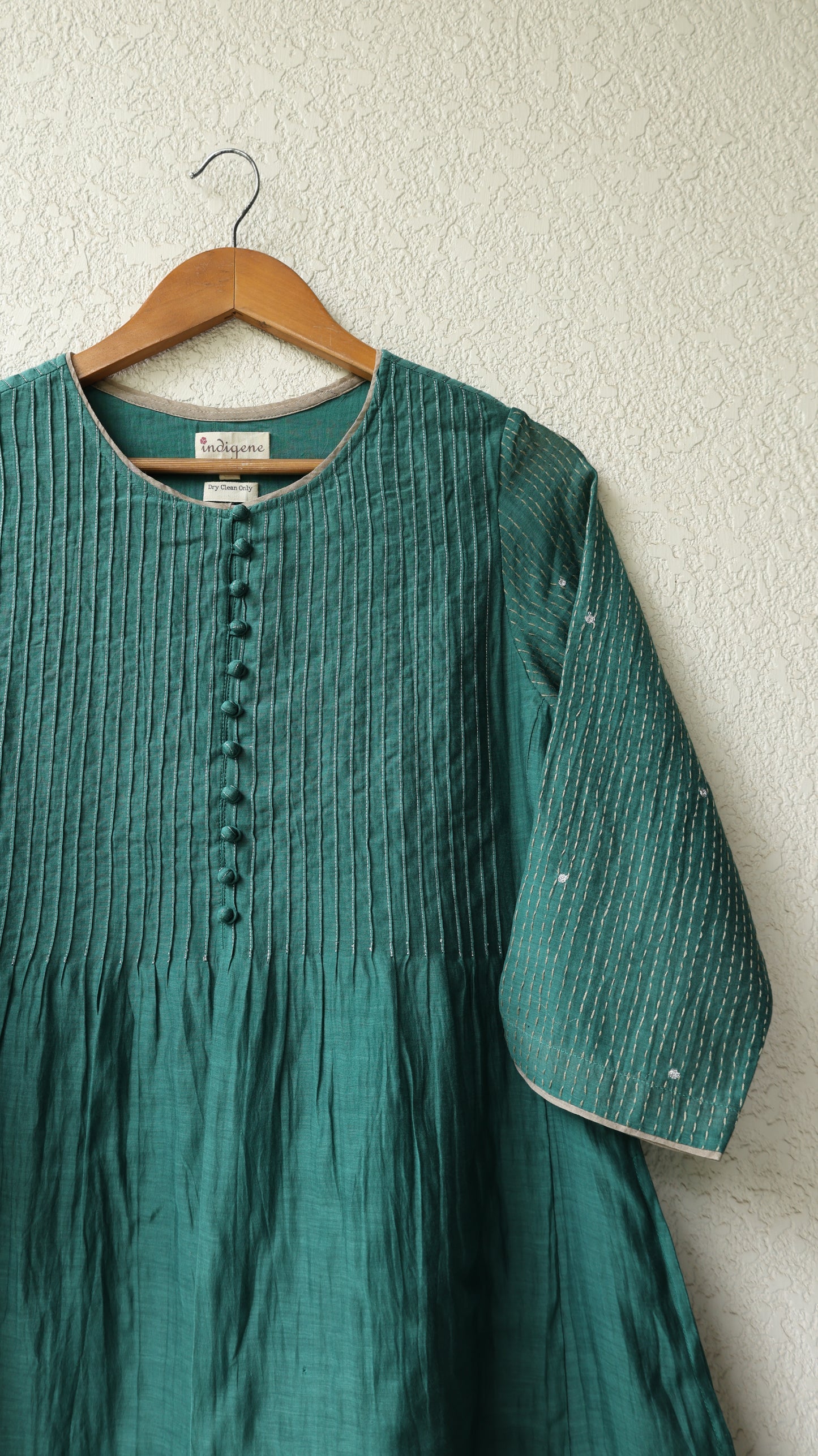 Aegean Buttoned pintuck kurta