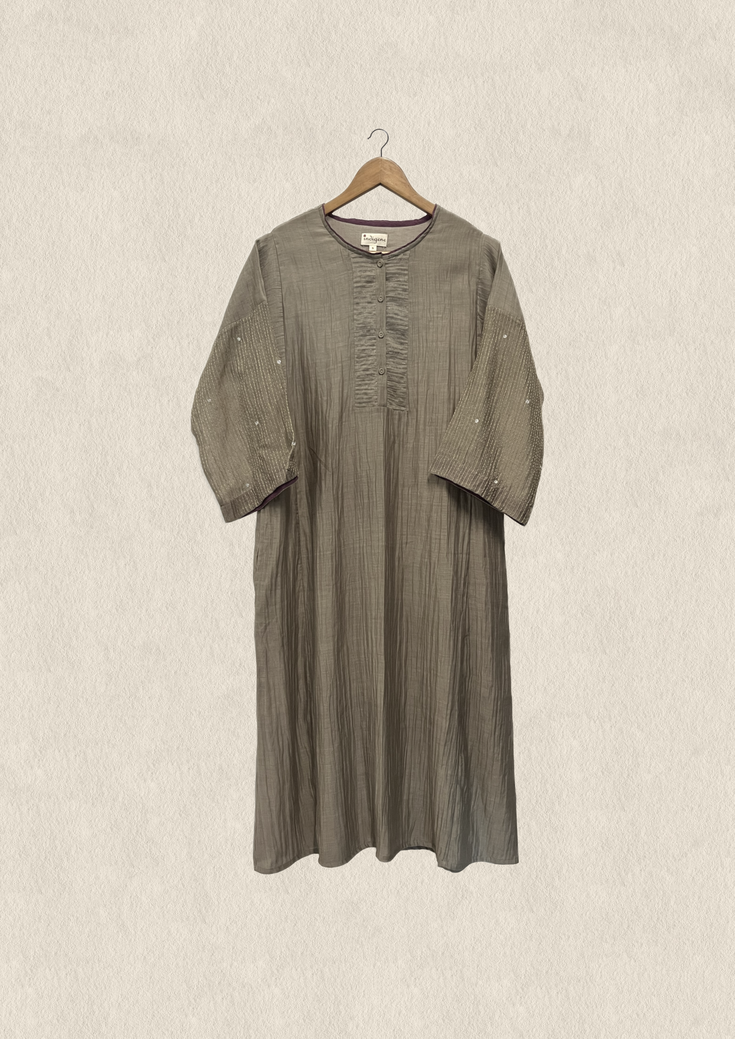 Parchment Buttoned embroidered kurta