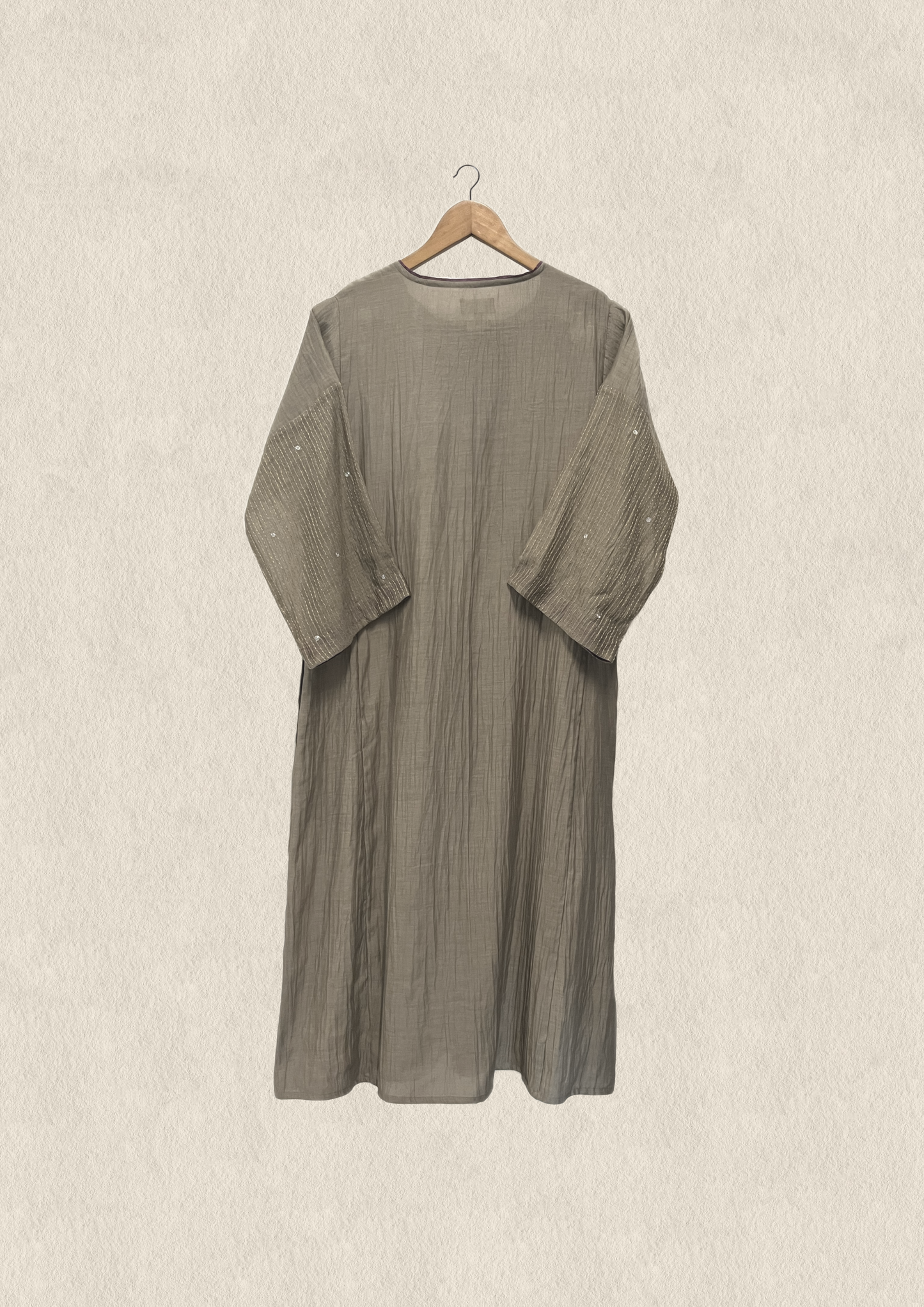 Parchment Buttoned embroidered kurta