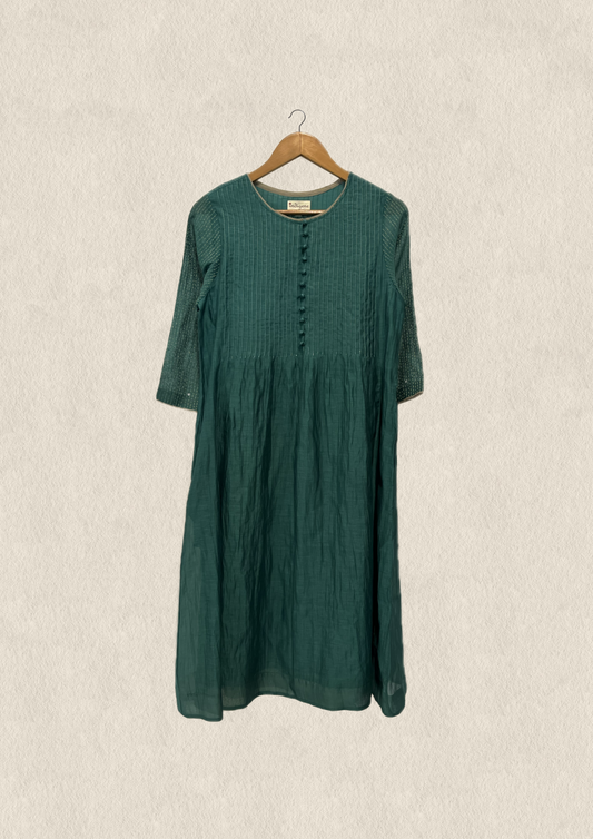 Aegean Buttoned pintuck kurta