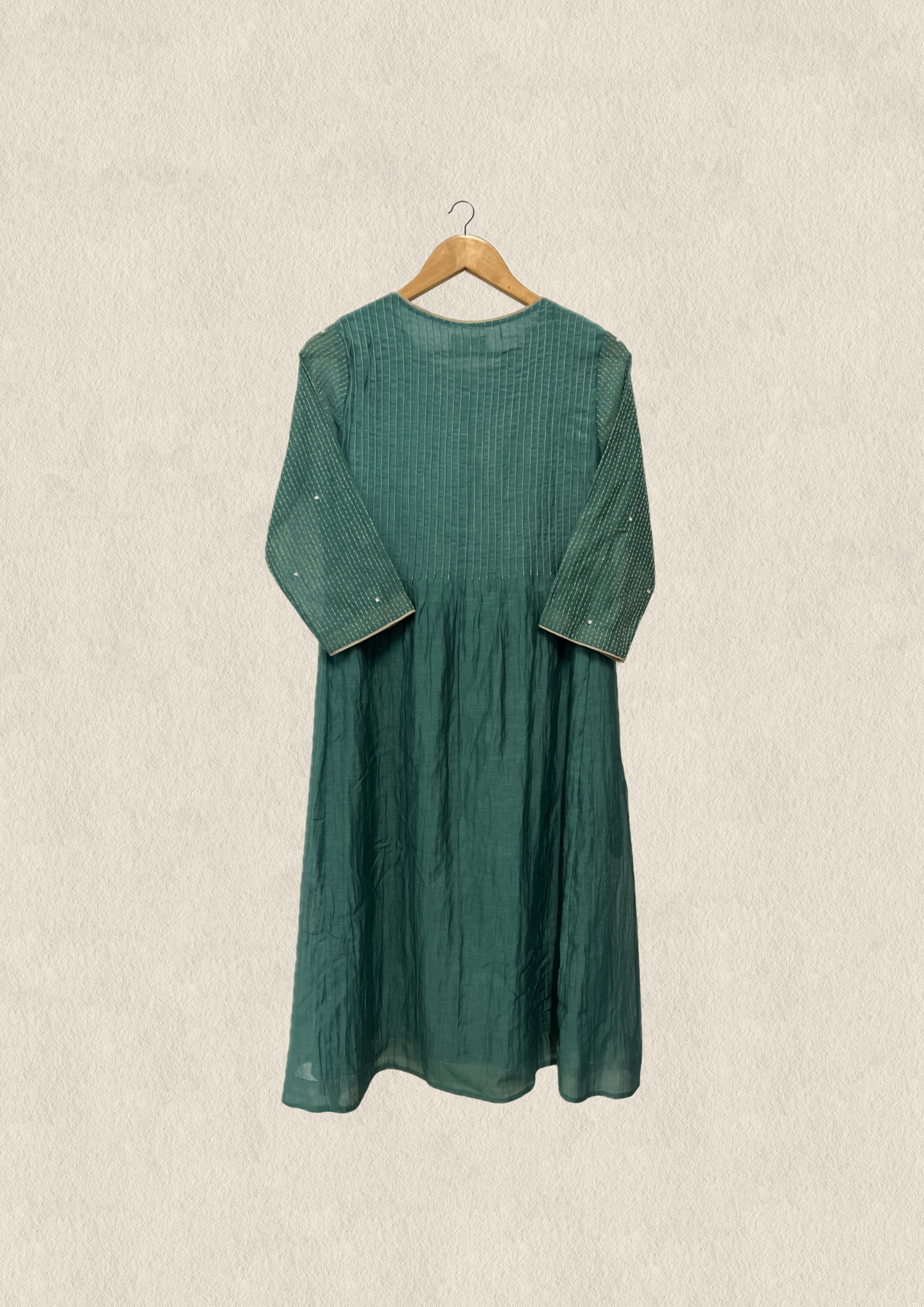 Aegean Buttoned pintuck kurta