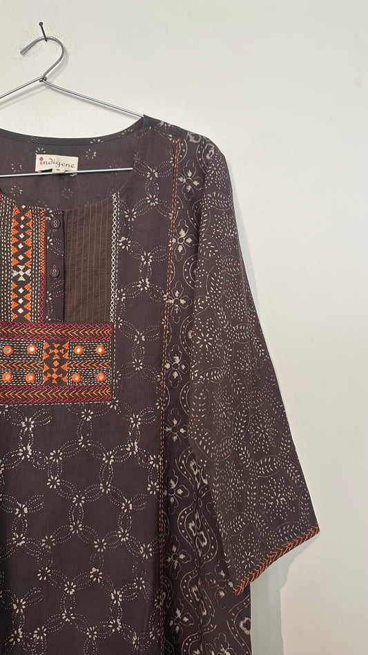 Hand printed classic embroidered kurta