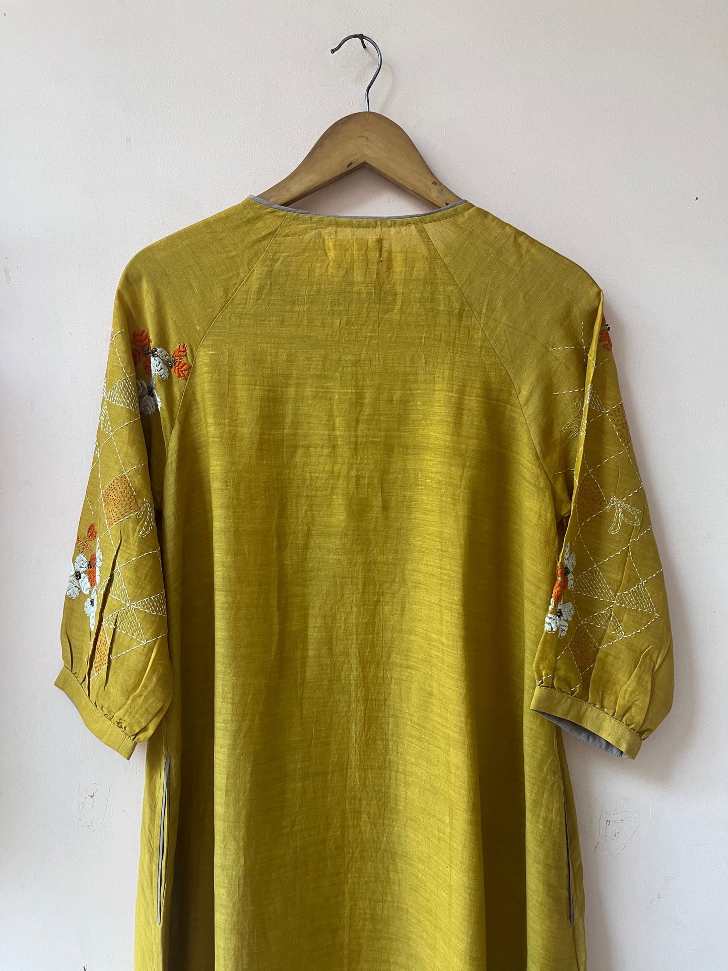 Round neck button kurta linen viscose