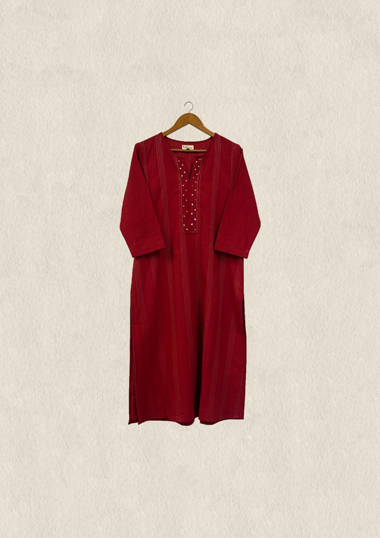 Cotton slub kurta w/ ari mirror work