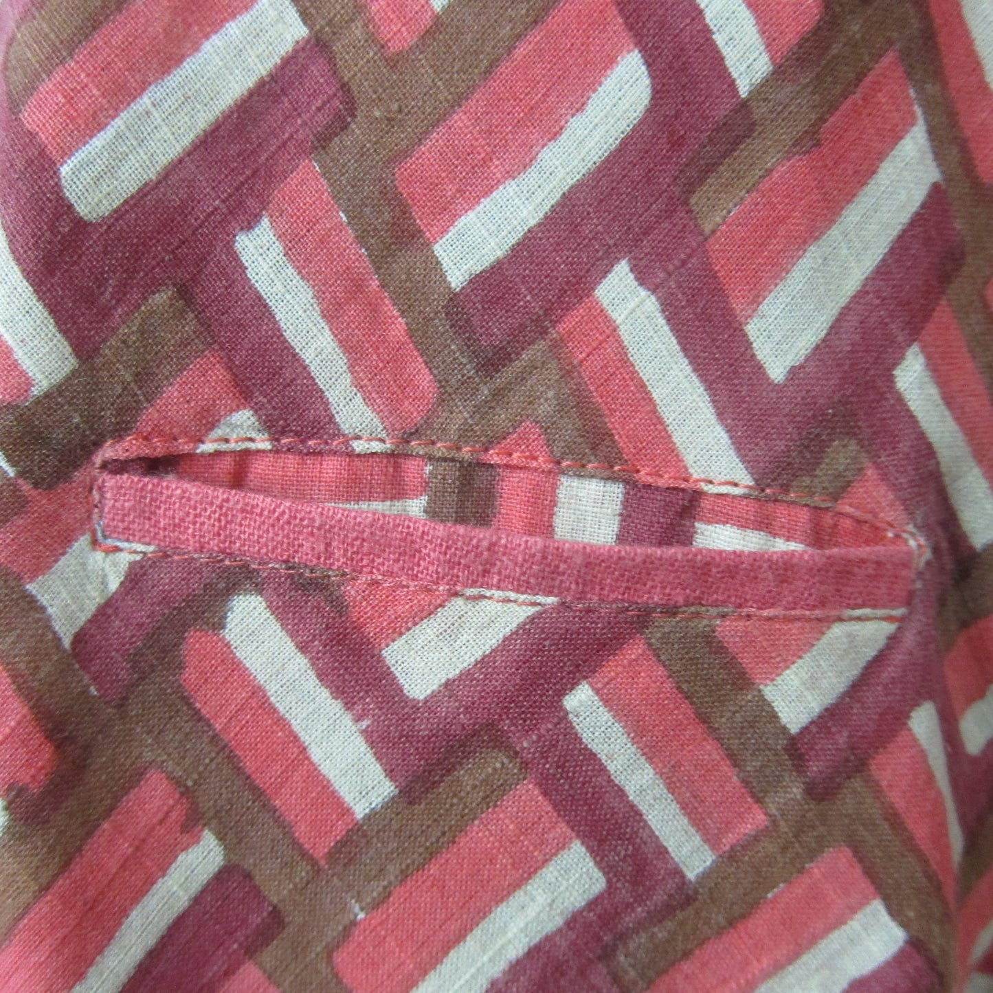 Printed side pleat top